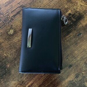 woman’s wallet